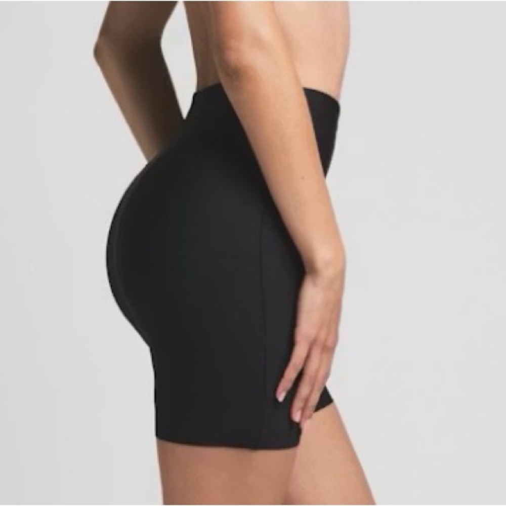 SKIMS BUTT ENHANCING PADDED SHORT